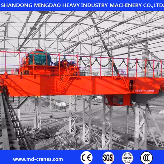 Customized Crane-Lifted Cantilever Climbing Bracket Concrete Retaining Wall Formwork